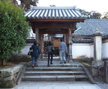 光明禅寺の門