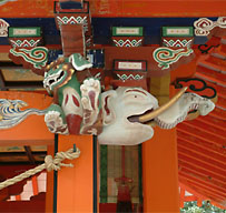 枚聞神社の雲龍の彫刻柱