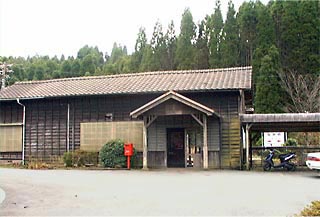 1996年当時の波野駅の駅舎（無人駅）