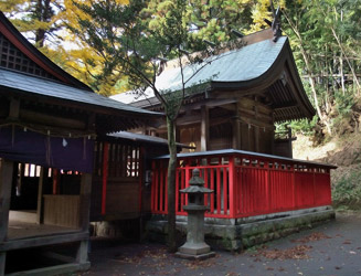 白川吉見神社の本殿