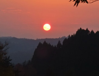 服掛松キャンプ場から見る夕陽