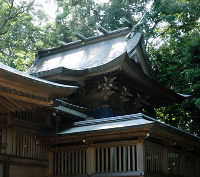 生目神社の本殿