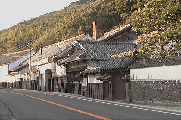 平戸藩の藩主が宿泊した本陣跡と山下家の酒母蔵（もとぐら）