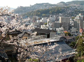 若宮稲荷神社から見る長崎市街地