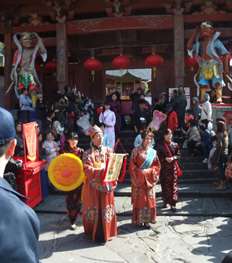 長崎ランタンフェスティバルの中で行われる媽祖行列