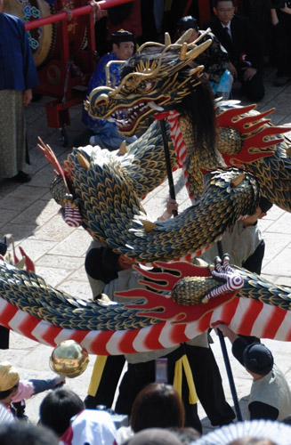 数ある龍踊りの中でも、籠町の龍踊りがもっとも歴史があるそうだ