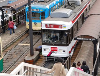大人５００円の「一日乗車券」を使えば一日中電車を使って観光地巡りができる
