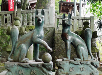 玉園稲荷神社の狛犬