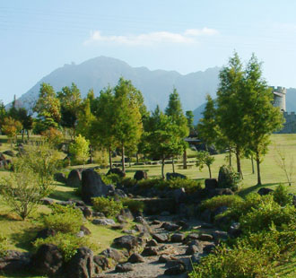 百花台公園からは普賢岳や平成新山が近くに見える