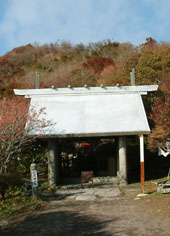 仁田峠の妙見岳にある妙見神社