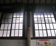 古風な窓