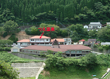 津江温泉と中津江村高齢者福祉センター