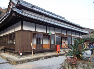 岩戸寺の本堂