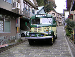 なつかしいレトロのボンネットバス（昭和42年製）