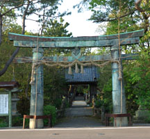 大堂神社の銅の鳥居