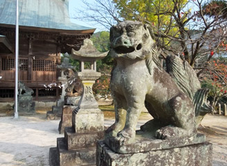 与止日女神社（河上神社）の狛犬