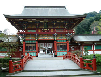 りっぱな祐徳稲荷神社の楼門