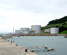 日新タンカー株式会社六連油槽所のタンク