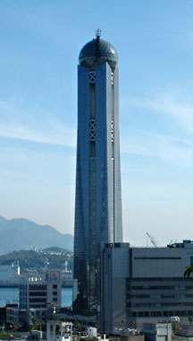 下関市の海峡ゆめタワーは高さ153m
