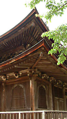 鎌倉時代の禅寺様式を残す功山寺仏殿