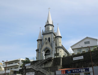 駅前にある三浦町教会