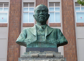 武谷廣先生は明治43年から26年間内科学第二講座の教授だった人