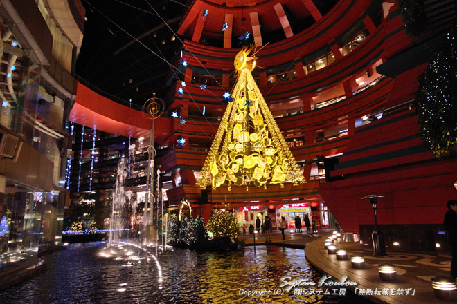 キャナルシティ博多の2012年のクリスマスのテーマは「太陽のクリスマス」