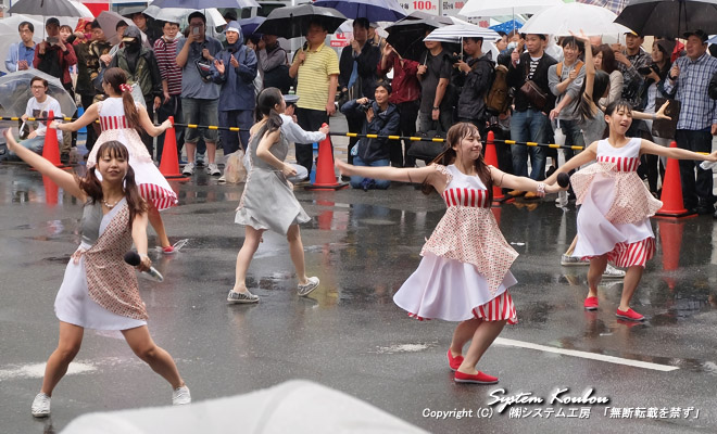 LinQ　午後のパレードが中止になる大雨の中盛り上げてくれました