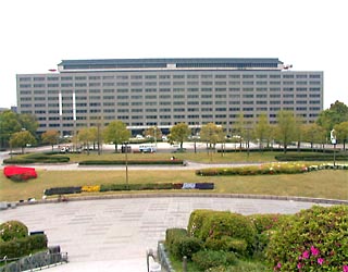 東公園と福岡県庁