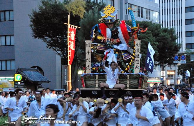 追い山。千代流の直江兼続（なおえかねつぐ）。博多祇園山笠は７月１日より飾り山の展示が始まり１５日早朝の追い山でフィナーレとなる