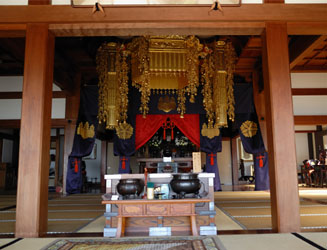 金竜寺、本堂の内部