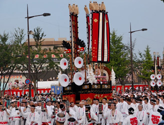 戸畑祇園大山笠は２００年以上の伝統を誇る祭り