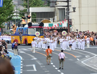 ディズニーのパレード隊が来た！