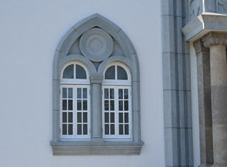 玄関横の窓