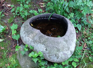 ハート型の手水鉢