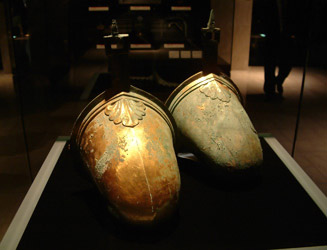 国宝となっている金銅製壺鐙（つぼあぶみ）７世紀の物