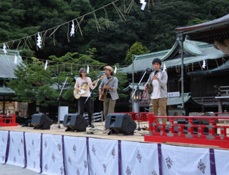 【17:15頃】 沖縄ポップスバンド「かりゆし」のリハーサル演奏
