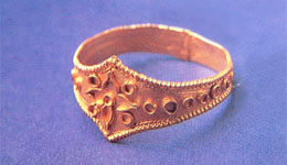 宗像大社神宝館にある国宝の金製指輪