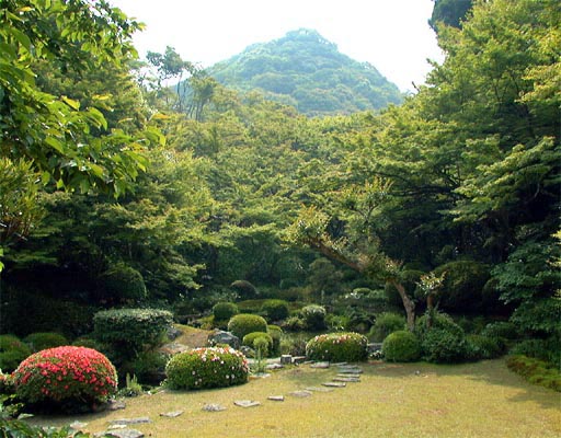 九州でも数ヶ所しかない名勝と言われている清水寺本坊庭園